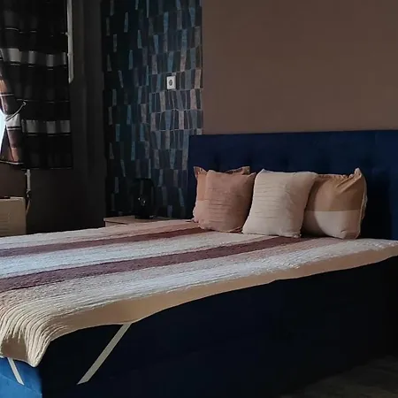 Tulipan Apartman Apartment Abádszalók
