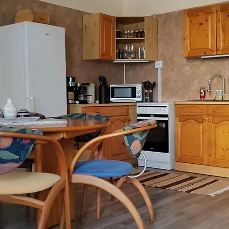 Tulipan Apartman Apartment Abádszalók