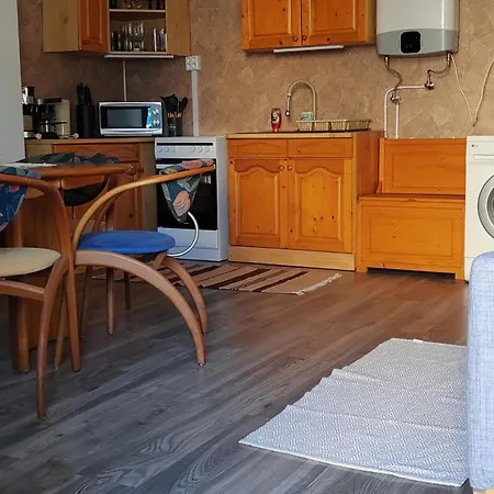 Tulipan Apartman Apartment