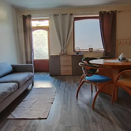 Apartment Tulipan Apartman Abádszalók