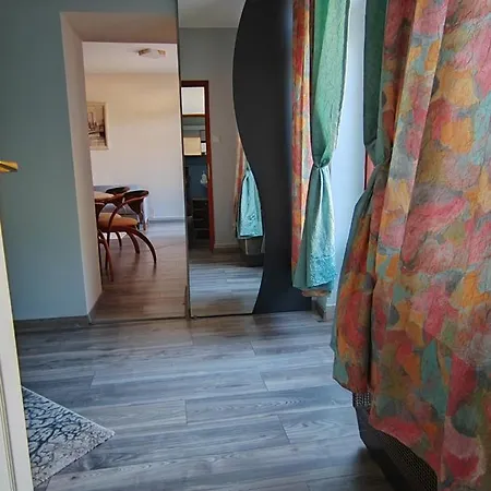 Tulipan Apartman Apartment *