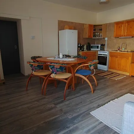 Tulipan Apartman *