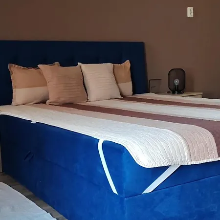 Tulipan Apartman *