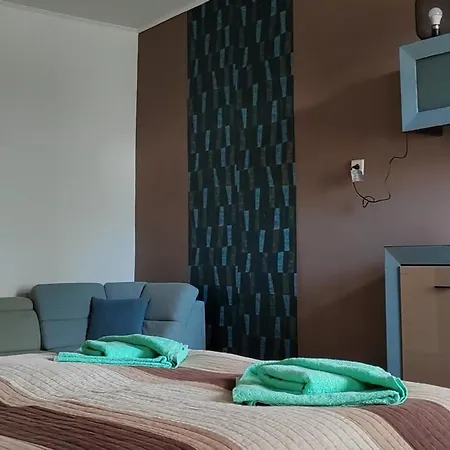 Apartment Tulipan Apartman Abádszalók