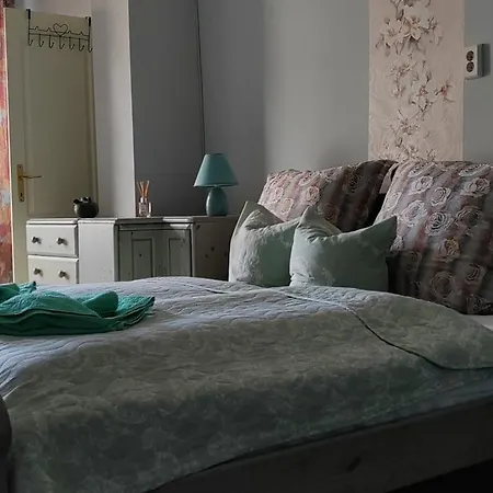 Tulipan Apartman Abádszalók