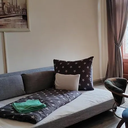 Tulipan Apartman Apartment