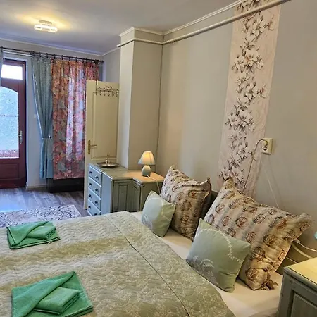 Apartment Tulipan Apartman