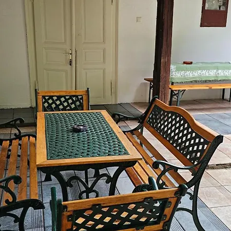 Tulipan Apartman *